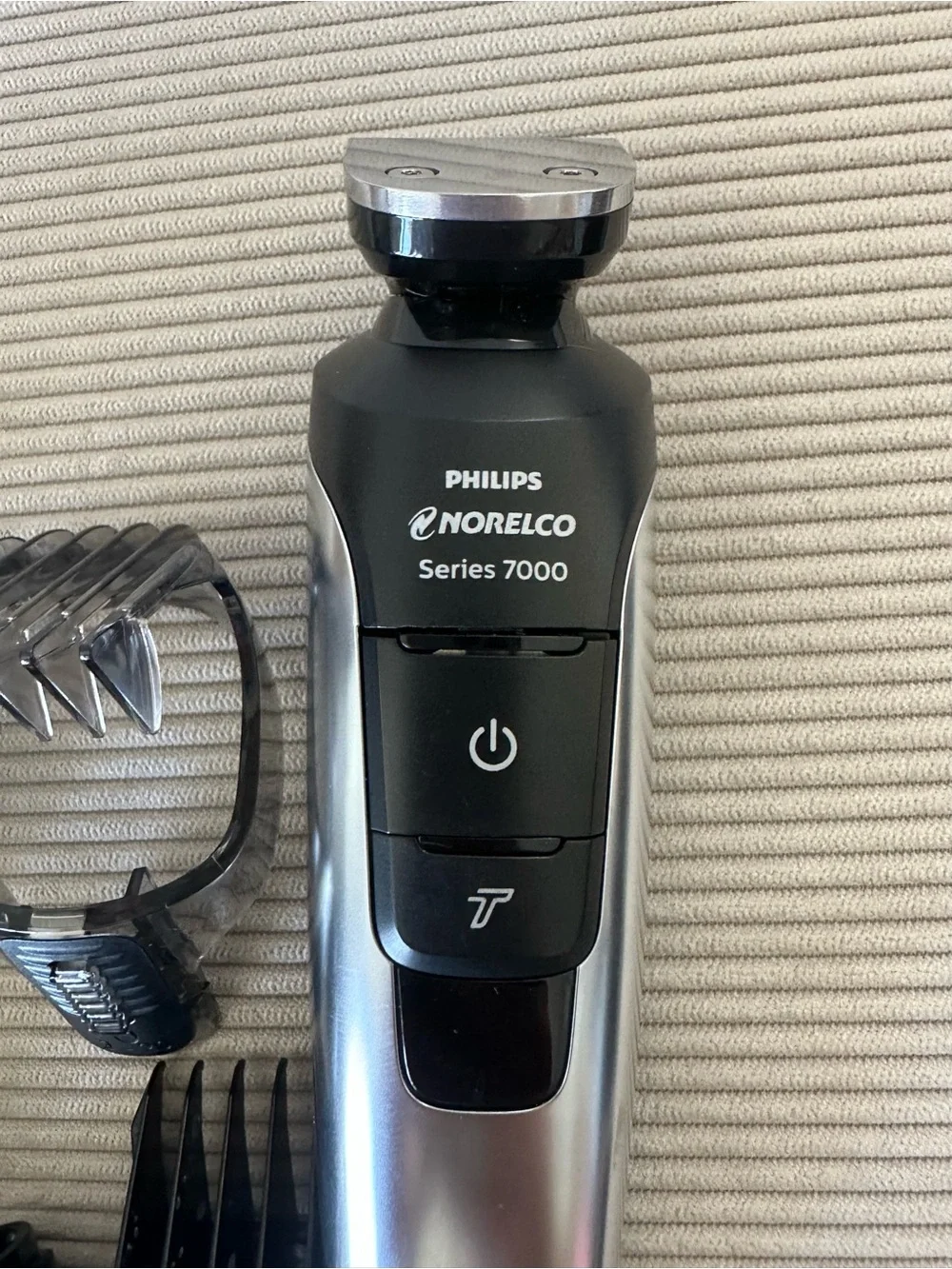 Philips Norelco Multigroom Series 7000 trimmer/clippers